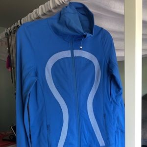 Lululemon sky blue long bum covering jacket. Sz8